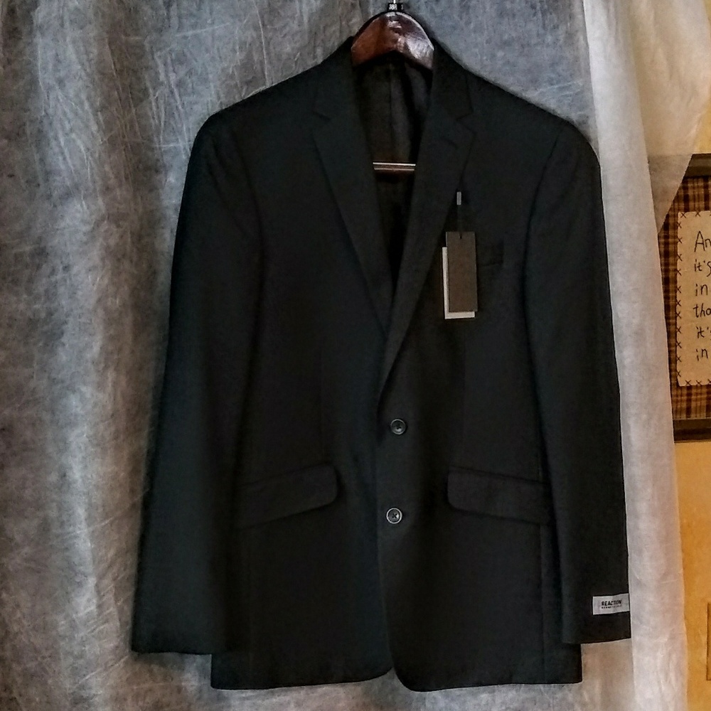 Reaction Kenneth Cole Suit Coat 38R